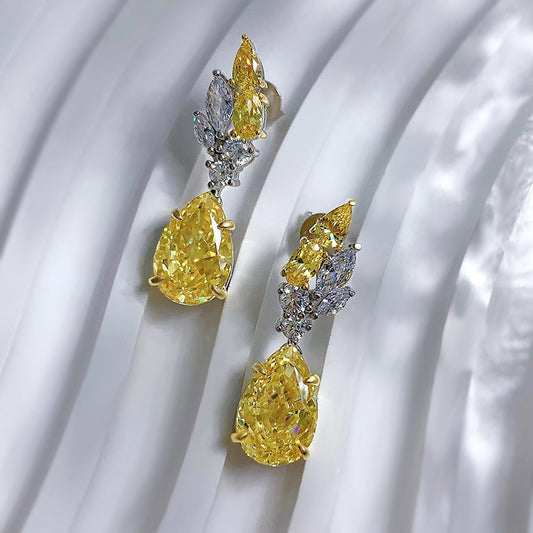 Pear-shaped Yellow Diamond Earrings